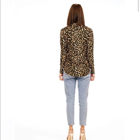 Veronica M ☀️ NWOT ☀️ Leopard Print Surplice Top - Picture 5 of 13